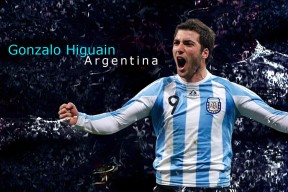 米兰网页版-英超比赛中关键传球线路与身体对抗强度的分布模式分析，英超传控球队